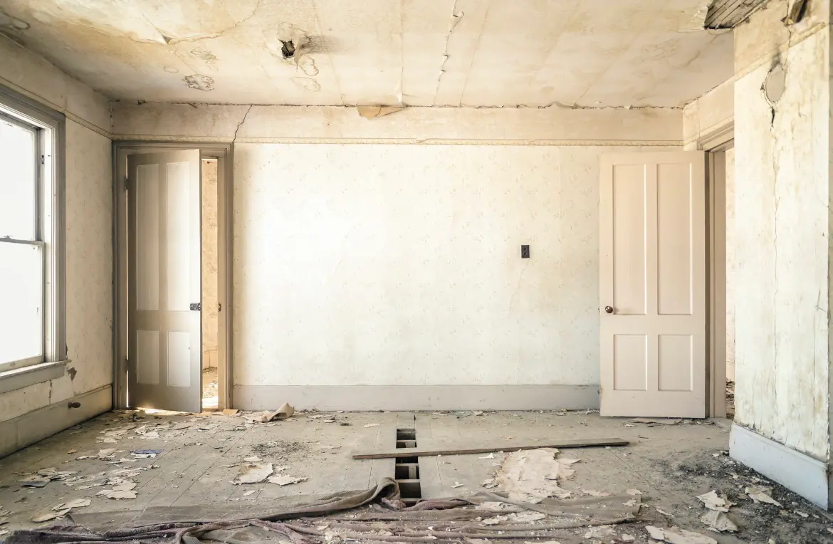 Waste disposal crew managing a cleanout project in Yarmouth